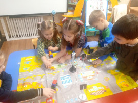 Игры в детском саду Игры в детском саду.